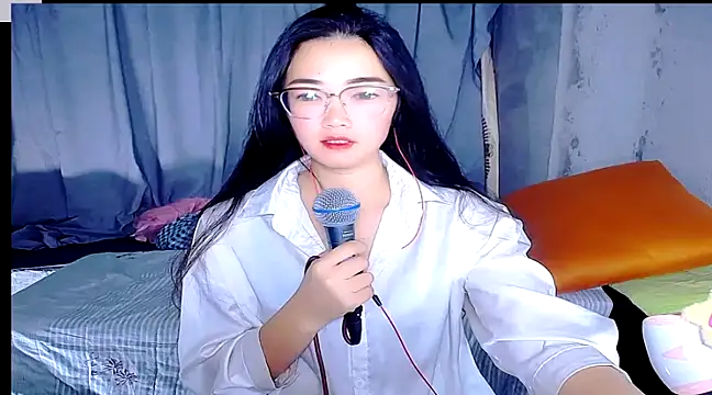 Snapshot of Floor_oo chatting on 01-11-25, 11:45 Floor oo online show from 01-11-25, 11:45