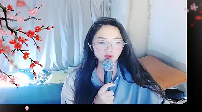 Snapshot of Floor_oo chatting on 12-03-24, 01:06 Floor oo online show from 12-03-24, 01:06