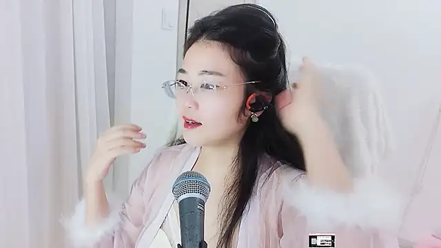 Snapshot of Floor_oo chatting on 10-09-25, 01:55 Floor oo online show from 10-09-25, 01:55
