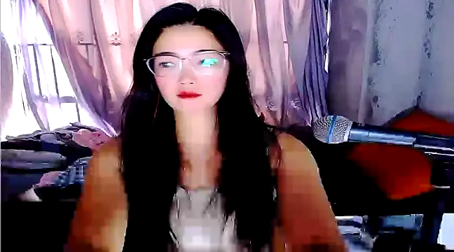 Snapshot of Floor_oo chatting on 02-27-25, 12:57 Floor oo online show from 02-27-25, 12:57