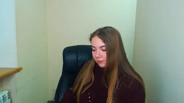 zoey deuttch online show from 01-07-25, 07:31