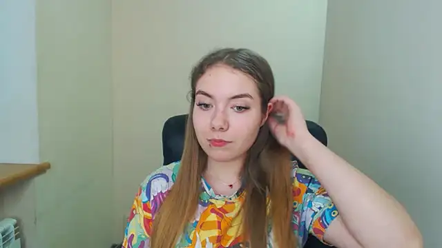 zoey deuttch online show from 01-05-25, 03:00