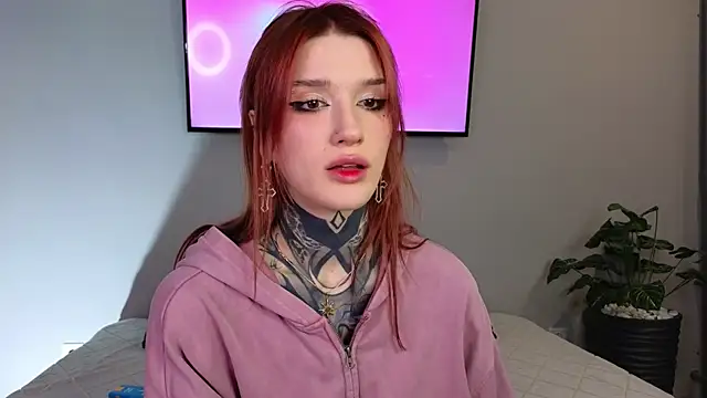 SophieInkk online show from 11-07-25, 06:23