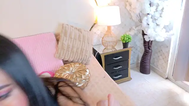 MayraVegas online show from 09-17-25, 01:46