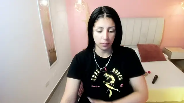 tiffani  love online show from 03-08-25, 01:36
