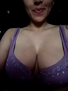 tiffani  love online show from 02-21-26, 09:33