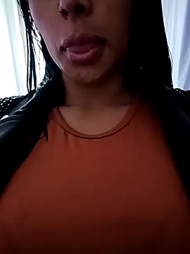 tiffani  love online show from 03-08-26, 04:43