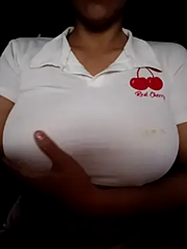 tiffani  love online show from 02-15-26, 06:58