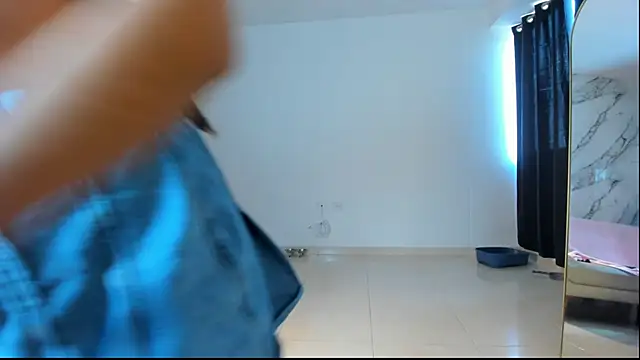 Emi latingirl online show from 03-16-26, 08:11