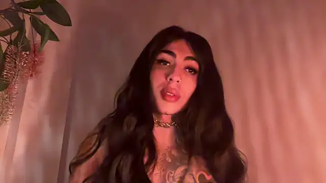 Snapshot of babybriexxx chatting on 12-22-25, 04:01 babybriexxx online show from 12-22-25, 04:01