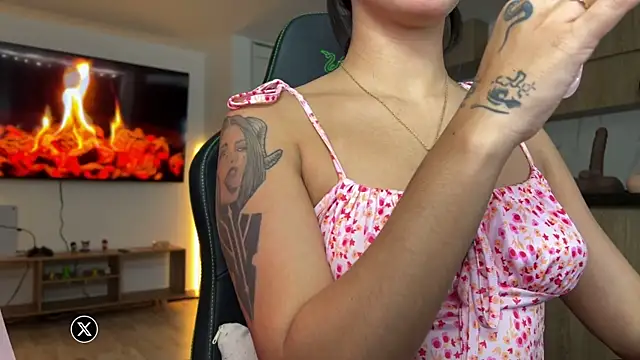 MarianaBranzz online show from 05-08-26, 02:10
