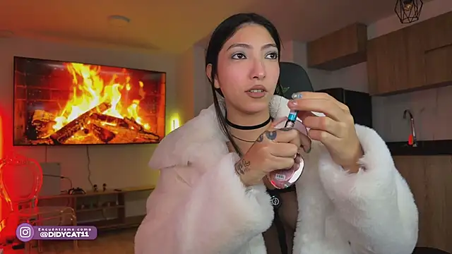 MarianaBranzz online show from 05-03-26, 02:42