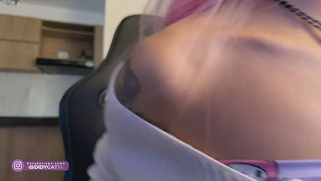 MarianaBranzz online show from 03-28-26, 05:03