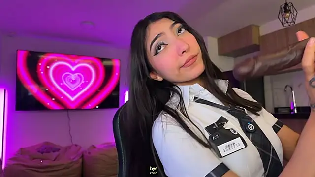 MarianaBranzz online show from 03-12-26, 05:17