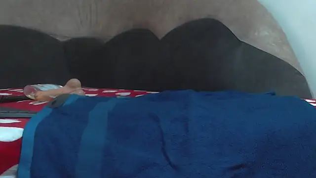 Nickol19721 online show from 12-18-25, 11:47