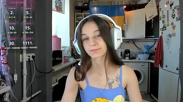 Snapshot of _Nika_Kik chatting on 06-17-26, 06:02 Nika Kik online show from 06-17-26, 06:02