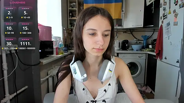 Snapshot of _Nika_Kik chatting on 06-20-26, 08:41 Nika Kik online show from 06-20-26, 08:41