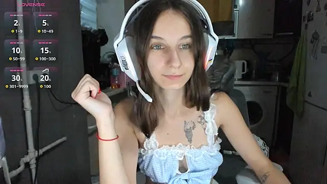 Snapshot of _Nika_Kik chatting on 07-09-26, 04:28 Nika Kik online show from 07-09-26, 04:28
