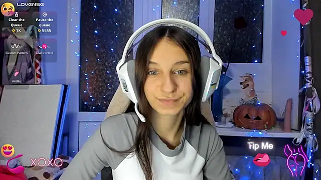  Nika Kik online show from 10-29-25, 06:29