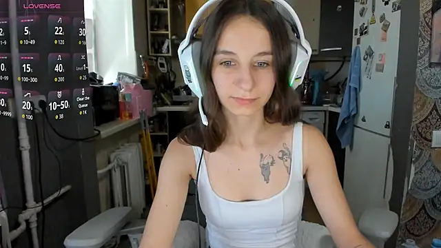 Snapshot of _Nika_Kik chatting on 07-08-26, 05:19 Nika Kik online show from 07-08-26, 05:19
