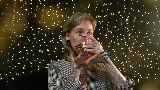 Snapshot of Littlespacemouse chatting on 02-08-26, 06:55 Littlespacemouse online show from 02-08-26, 06:55