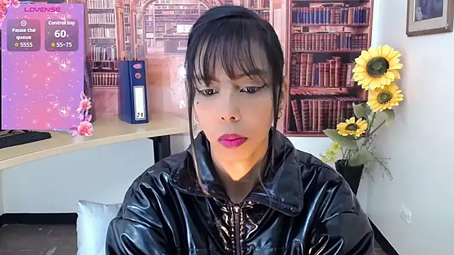 Snapshot of Catalella_Ar chatting on 10-12-25, 03:08 Catalella Ar online show from 10-12-25, 03:08