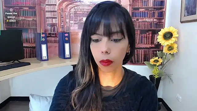 Snapshot of Catalella_Ar chatting on 10-05-25, 03:19 Catalella Ar online show from 10-05-25, 03:19