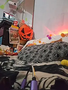 Snapshot of oxitocindi chatting on 10-29-25, 11:47 oxitocindi online show from 10-29-25, 11:47