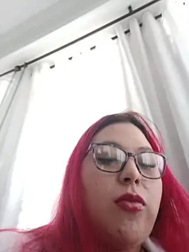 Snapshot of Blair_Elliss chatting on 06-10-26, 02:07 Blair Elliss online show from 06-10-26, 02:07