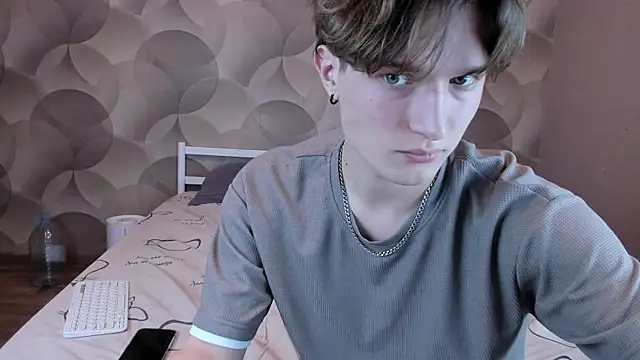 Ian Flor online show from 04-05-26, 04:02