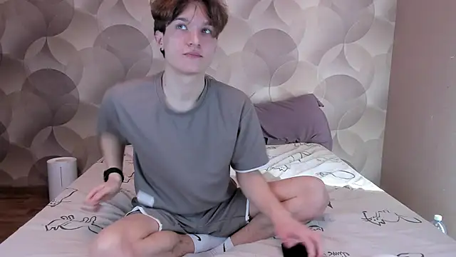 Ian Flor online show from 04-10-26, 11:17