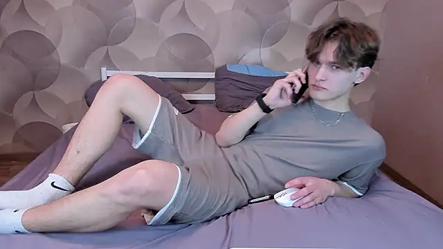 Ian Flor online show from 03-29-26, 03:13