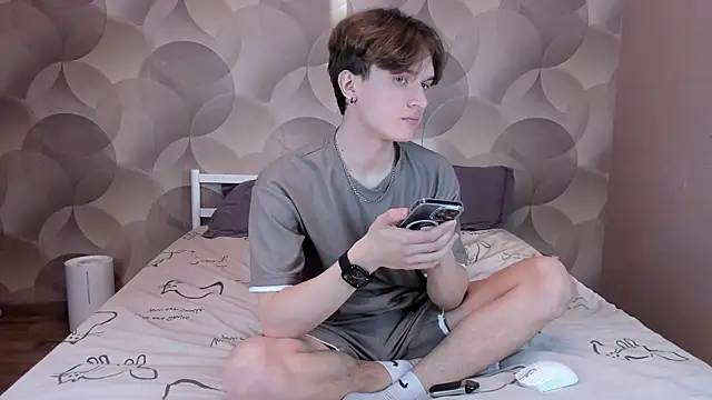 Ian Flor online show from 04-09-26, 03:07