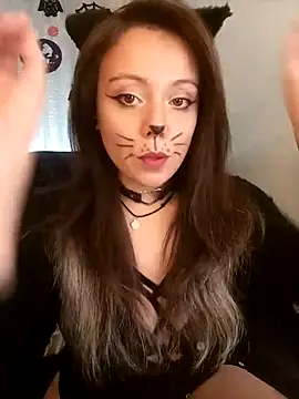 Kimiechanuwu online show from 10-21-25, 04:28