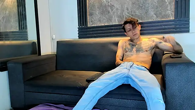 Hottwinkguys online show from 10-06-25, 12:39