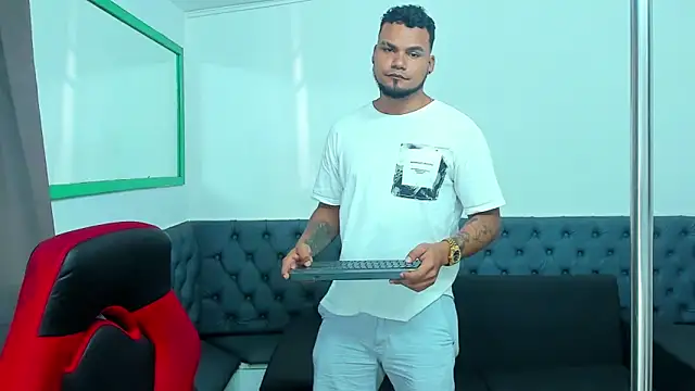 Hottwinkguys online show from 03-19-25, 01:51