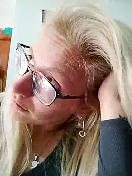 rusher27 online show from 09-10-25, 04:28