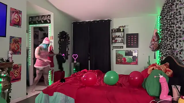 CherryBombBomb online show from 12-22-25, 04:01