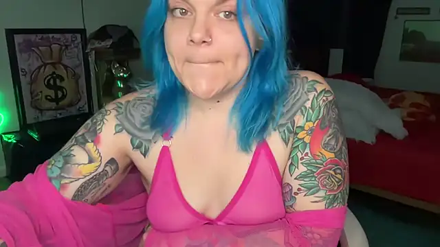 Snapshot of CherryBombBomb chatting on 02-10-26, 06:01 CherryBombBomb online show from 02-10-26, 06:01