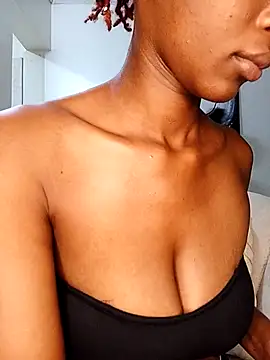 Ayrella02 online show from 11-25-25, 11:59