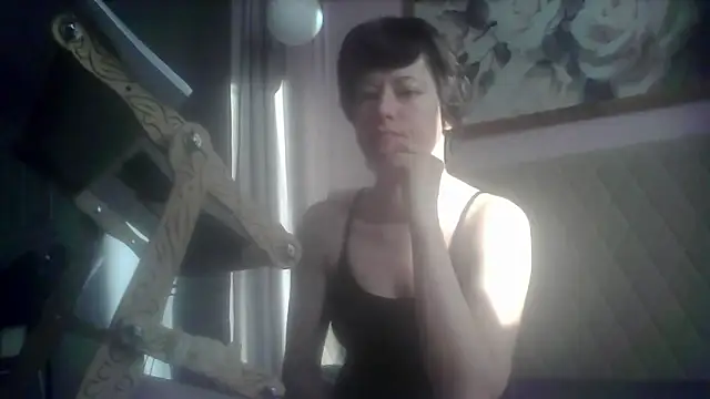SunElizabeth online show from 05-22-26, 02:31