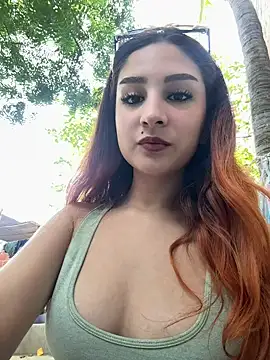 Mon Cherry online show from 12-14-25, 01:39