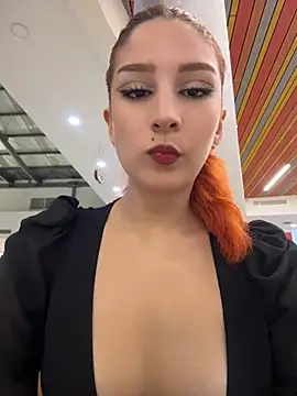 Mon Cherry online show from 05-31-26, 01:44