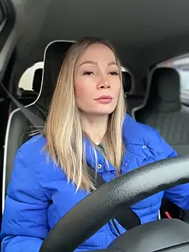 Snapshot of LavenderHot chatting on 03-18-25, 02:29 LavenderHot online show from 03-18-25, 02:29