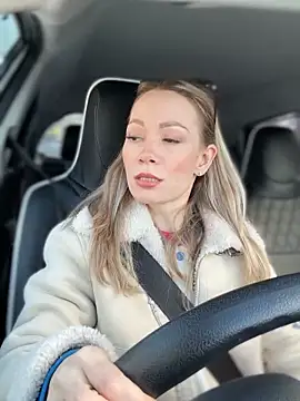 Snapshot of LavenderHot chatting on 03-22-25, 01:32 LavenderHot online show from 03-22-25, 01:32