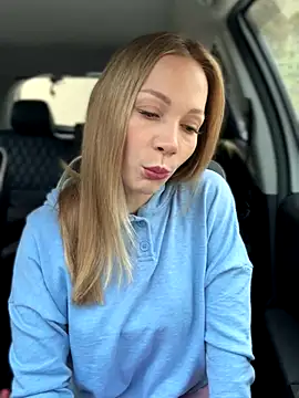 Snapshot of LavenderHot chatting on 10-12-25, 02:24 LavenderHot online show from 10-12-25, 02:24