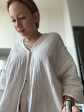 LavenderHot online show from 03-17-26, 01:41