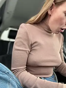 Snapshot of LavenderHot chatting on 03-11-25, 05:13 LavenderHot online show from 03-11-25, 05:13