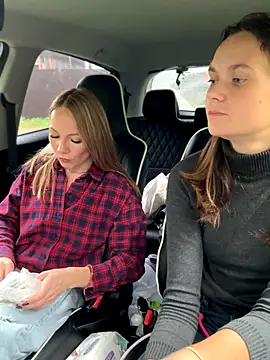 Snapshot of LavenderHot chatting on 09-11-25, 02:33 LavenderHot online show from 09-11-25, 02:33