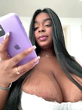 Snapshot of latinababyy chatting on 10-12-25, 05:25 latinababyy online show from 10-12-25, 05:25